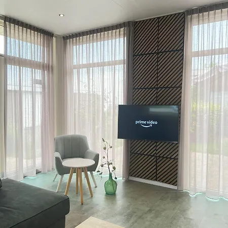 Lakeside Retreat At Veluwe *